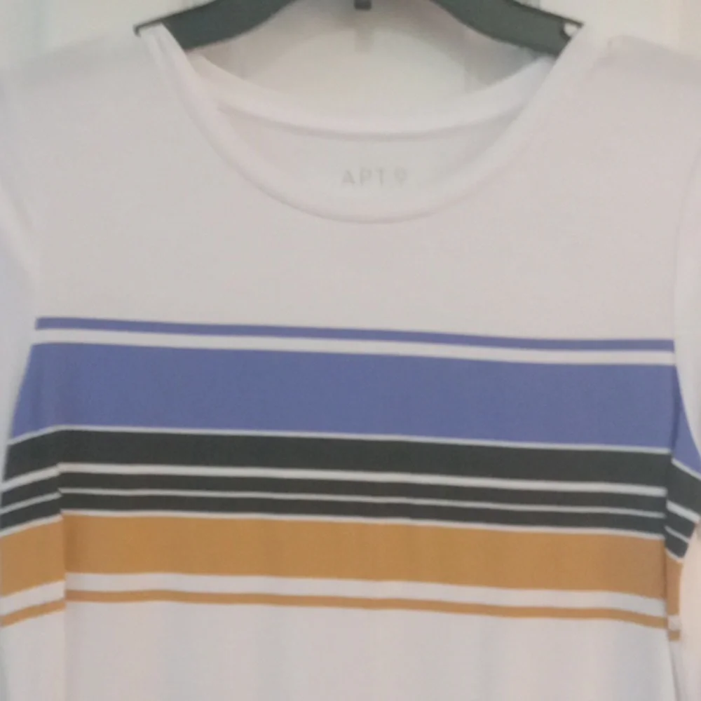 Apt. 9 Women's Short Sleeve Top - Picture 3 of 9